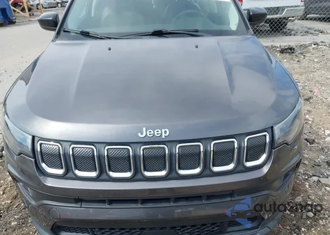 2022 Jeep Compass Latitude 4X4 z USA, uszkodzony, nr VIN 3C4NJDBB3NT215942